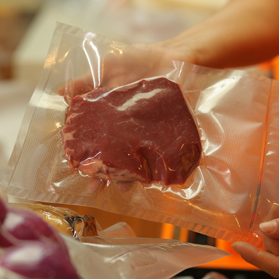Le scellant sous vide en relief réutilisable de stockage de nourriture roule le sac de joint sous vide